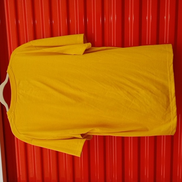 Men's Tshirt size xl - Picture 2 of 2